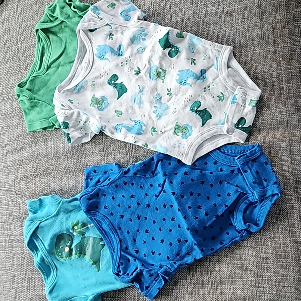 Four piece dinosaur set 3m